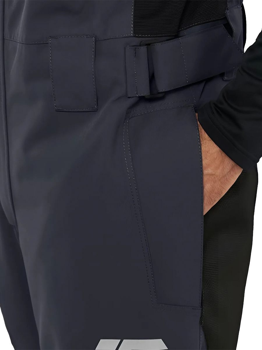587815_8